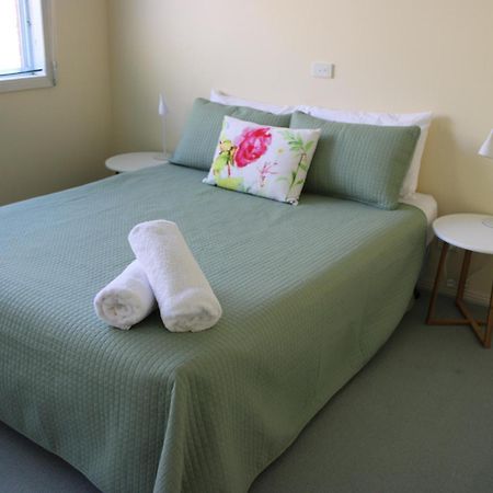 Kermandie Hotel Port Huon Екстериор снимка