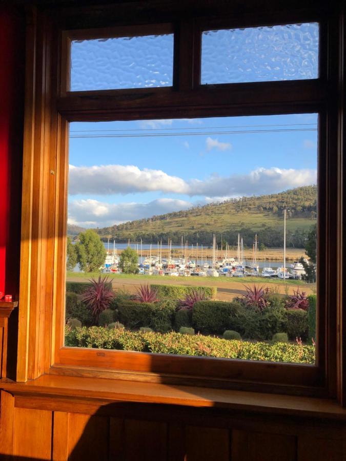 Kermandie Hotel Port Huon Екстериор снимка