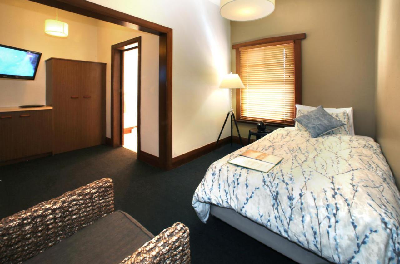 Kermandie Hotel Port Huon Екстериор снимка