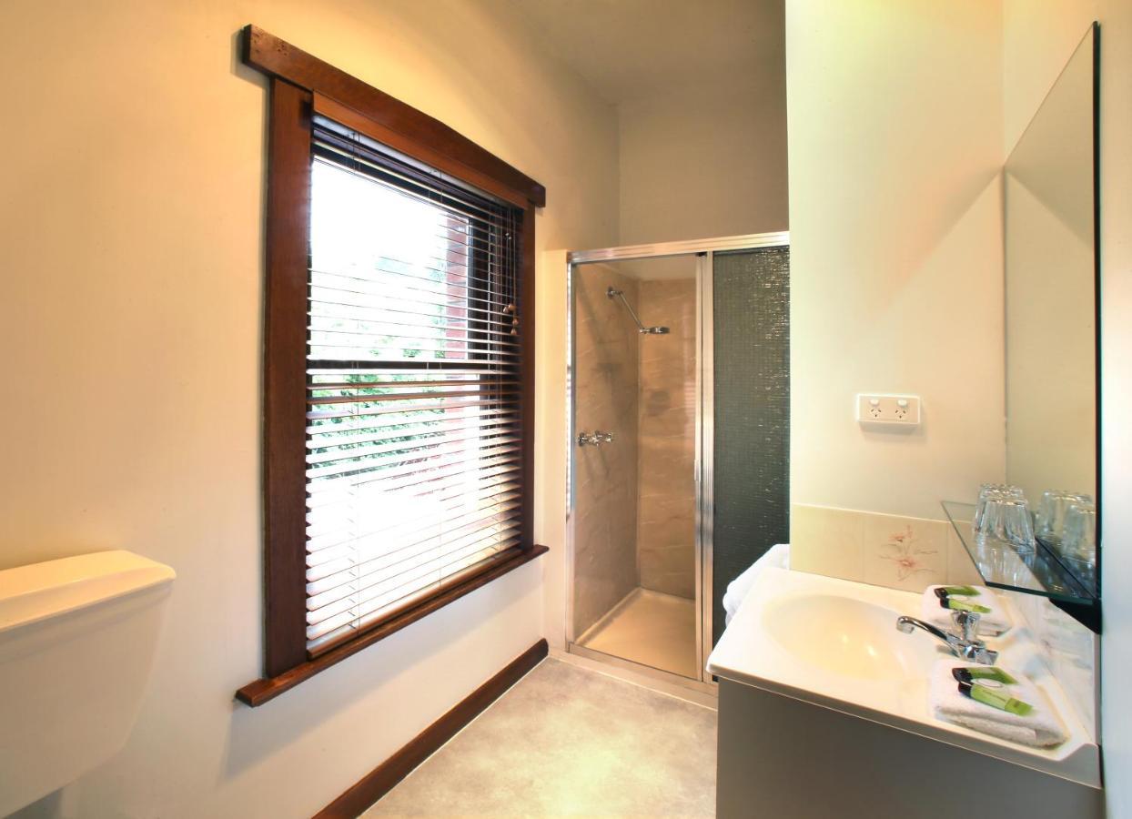 Kermandie Hotel Port Huon Екстериор снимка