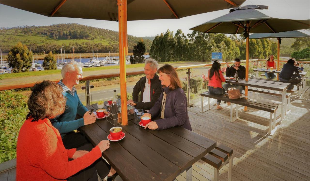 Kermandie Hotel Port Huon Екстериор снимка
