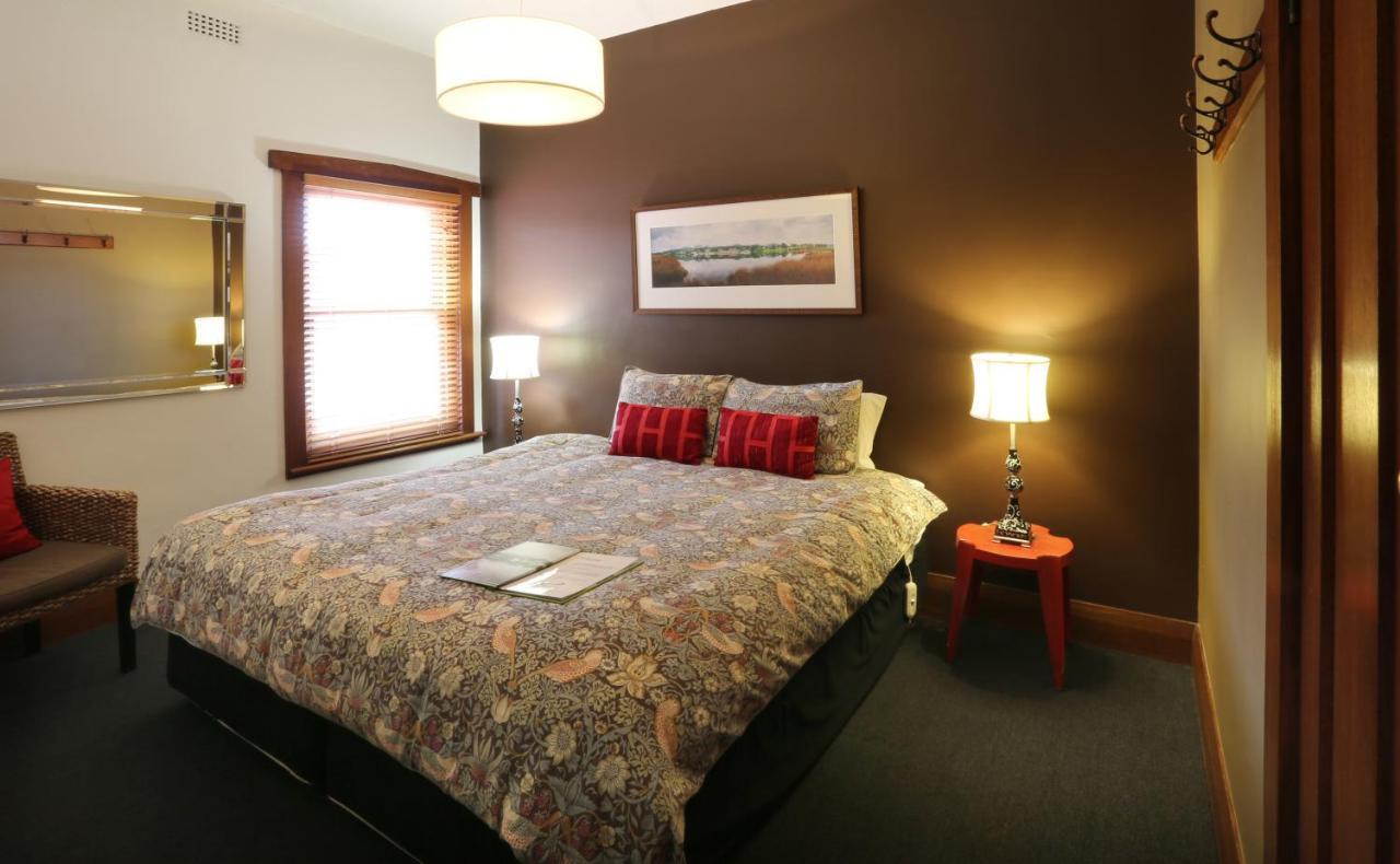Kermandie Hotel Port Huon Екстериор снимка