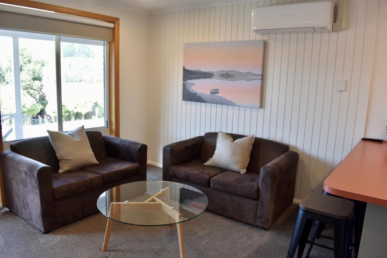Kermandie Hotel Port Huon Екстериор снимка