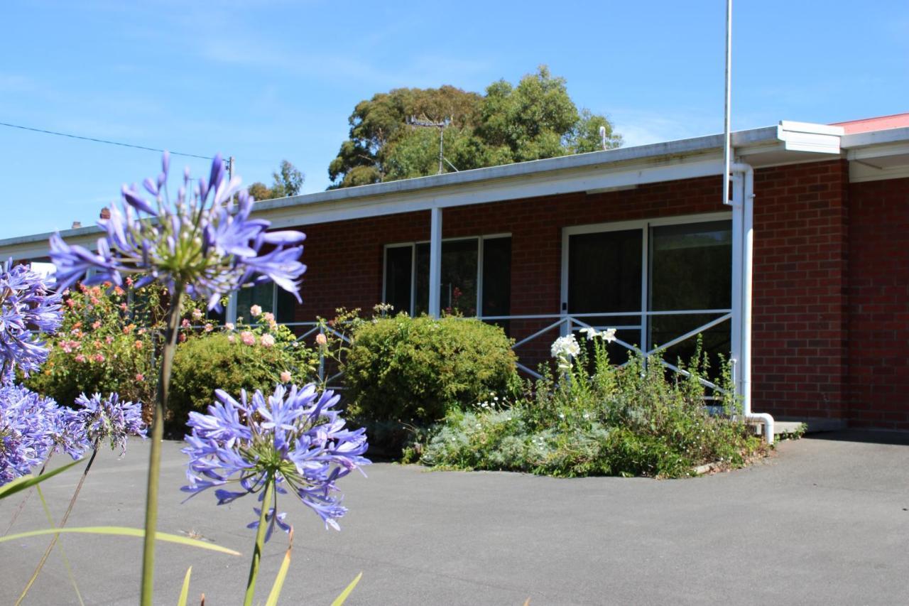 Kermandie Hotel Port Huon Екстериор снимка