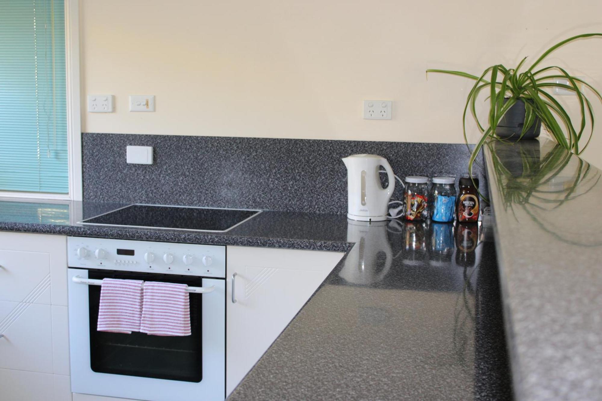 Kermandie Hotel Port Huon Екстериор снимка