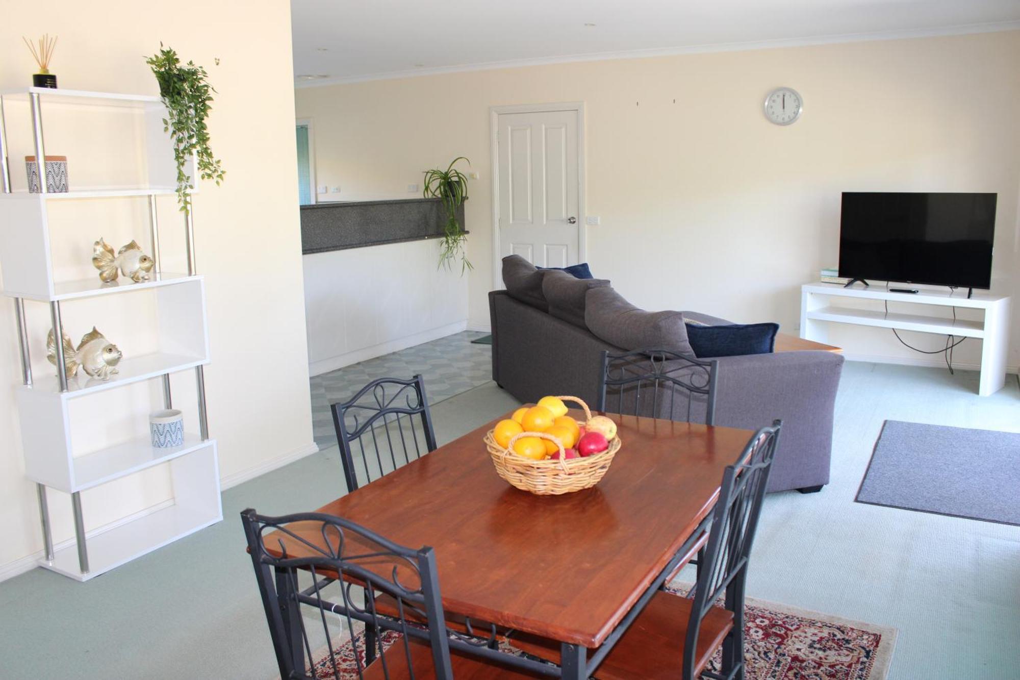 Kermandie Hotel Port Huon Екстериор снимка