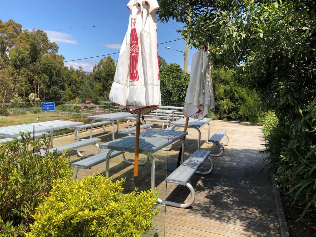 Kermandie Hotel Port Huon Екстериор снимка